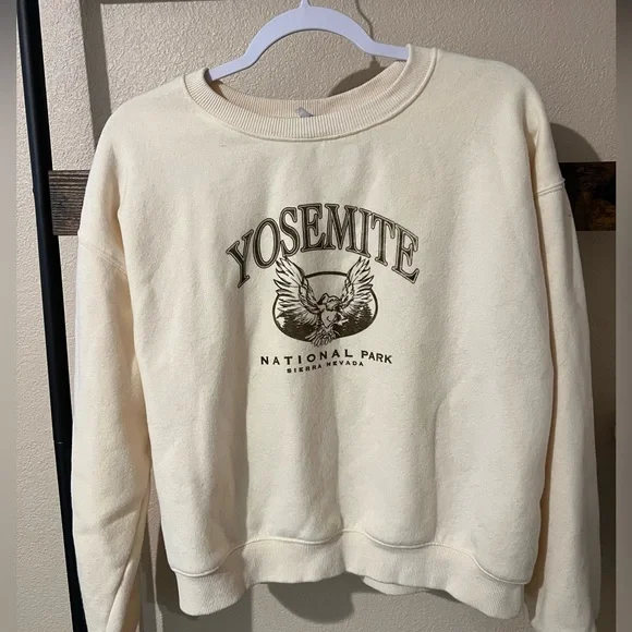 Yosemite crew neck sweater Size 6 (small) - Picture 1 of 4